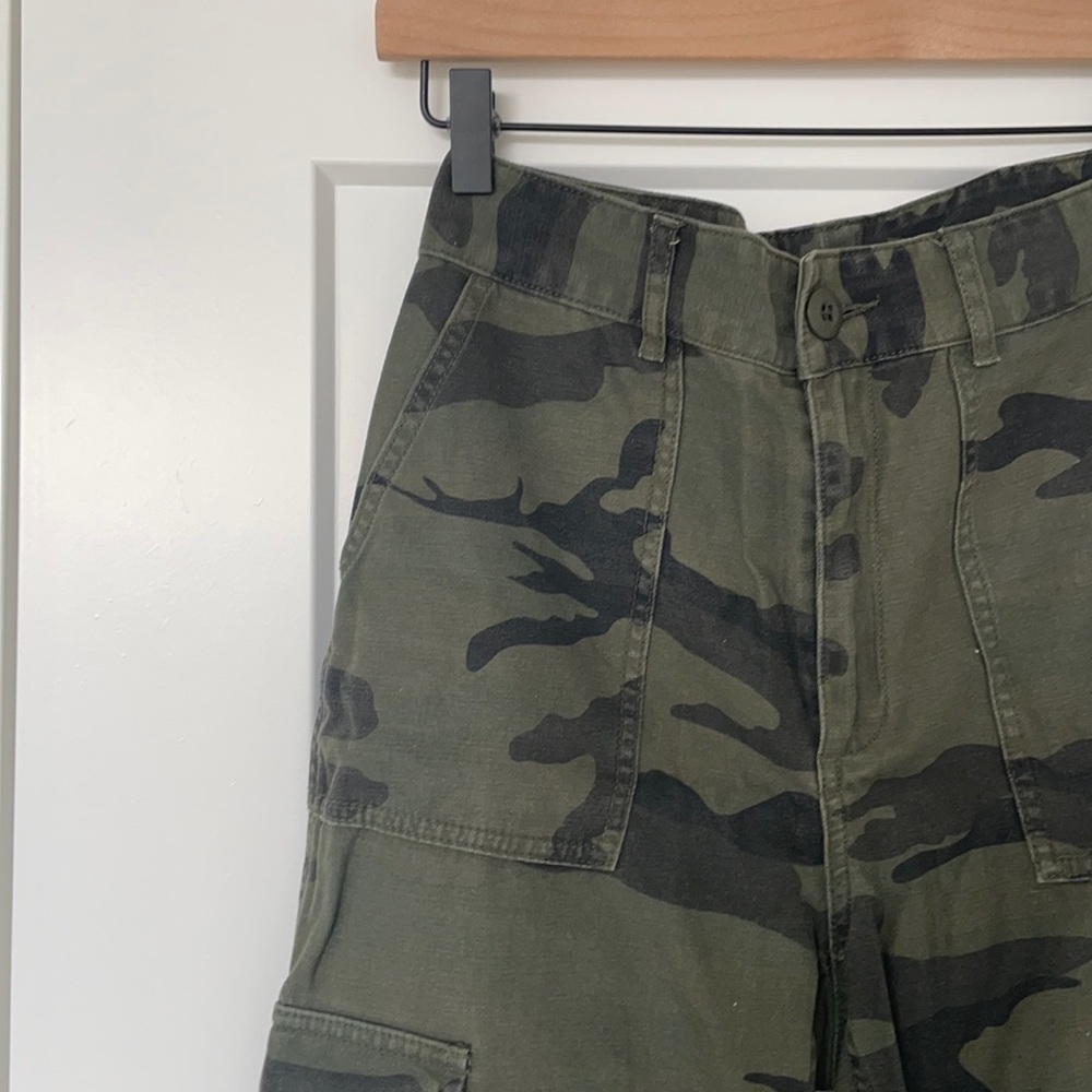 Aritzia TNA Camo Denim High-Waisted Straight-Leg Pant